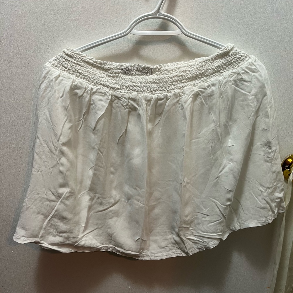 Short flows skirt
